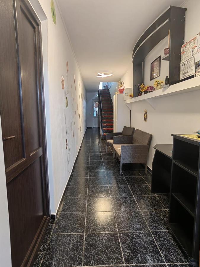 Casa Alexandru Hotel 2 Mai Bagian luar foto