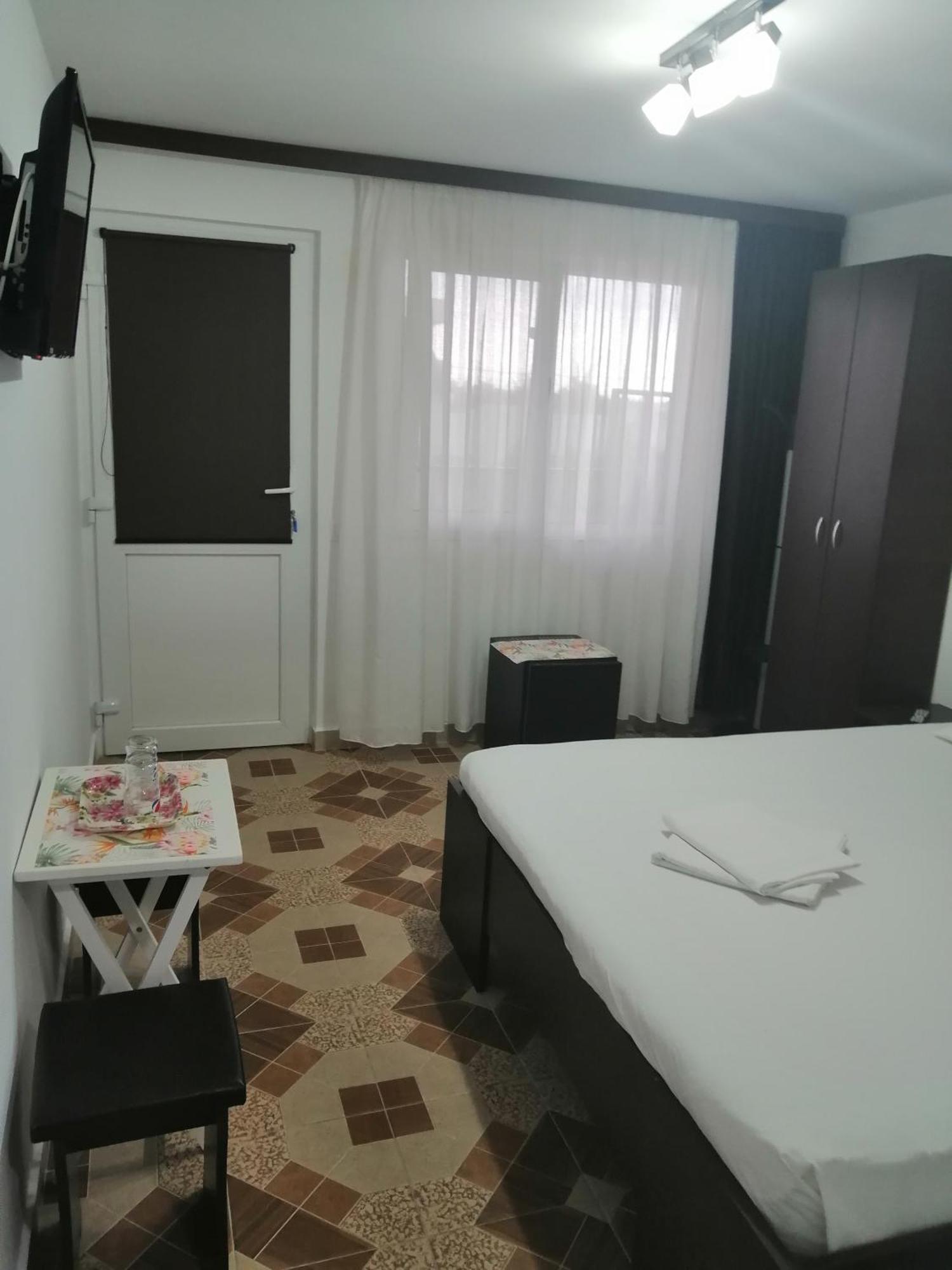 Casa Alexandru Hotel 2 Mai Bagian luar foto